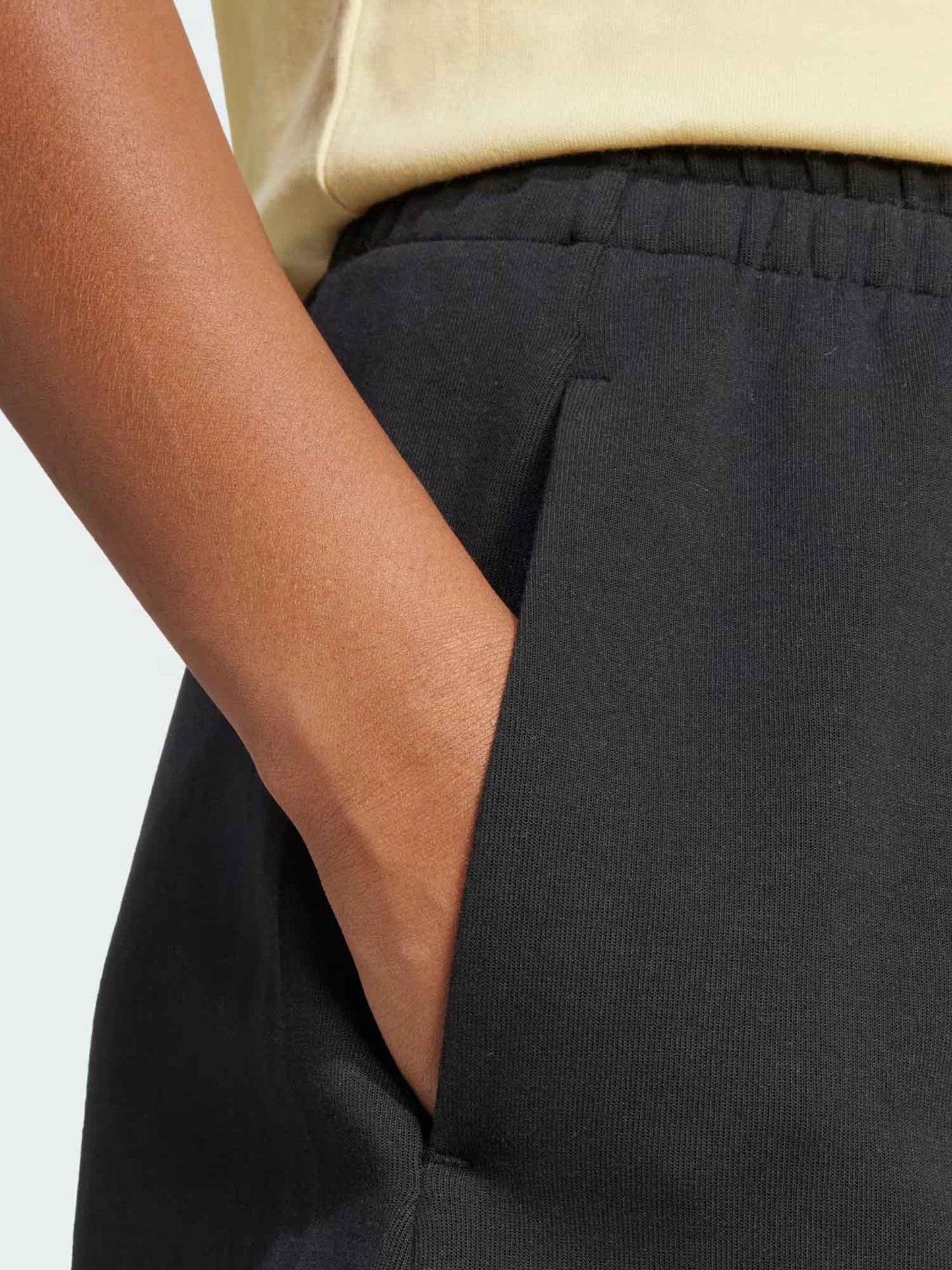Short Future Icons con logo piccolo da donna nero