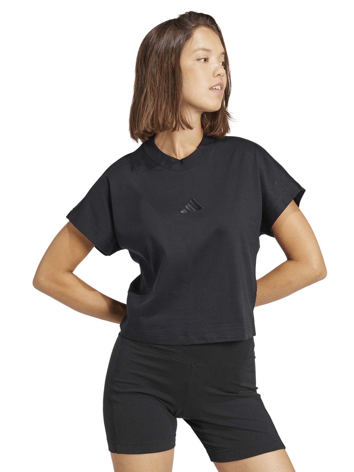 T-SHIRT NERA CROP ADIDAS ALL SEASON DA DONNA