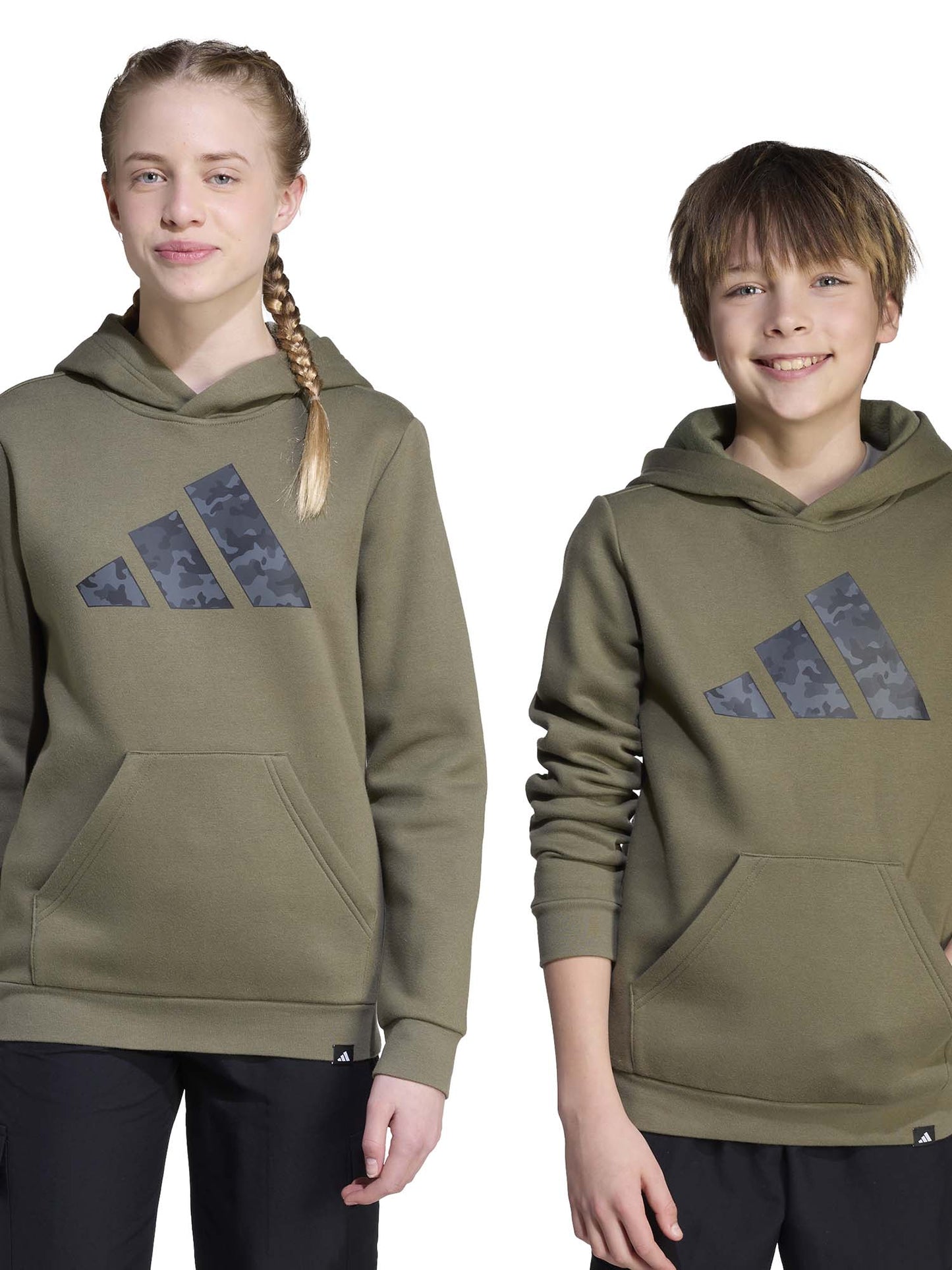 FELPA CON CAPPUCCIO CON GRAFICA MIMETICA ADIDAS BAMBINI OLIVA