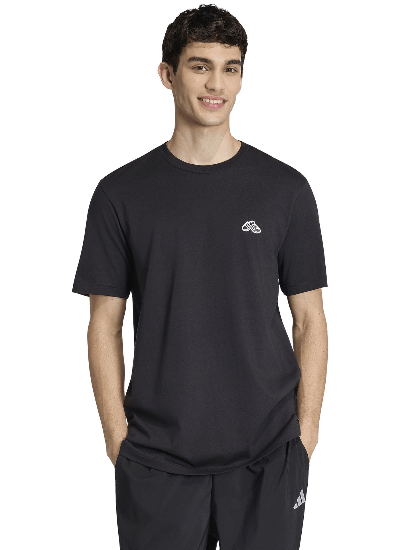 T-shirt nera Adidas da uomo con grafica sportiva