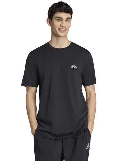 T-shirt nera Adidas da uomo con grafica sportiva