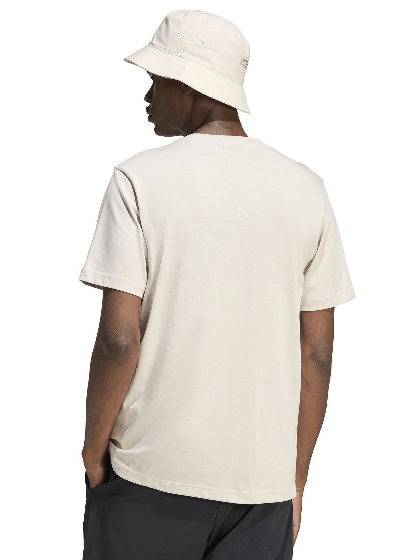 T-shirt beige Adidas da uomo con logo camouflage e stile casual