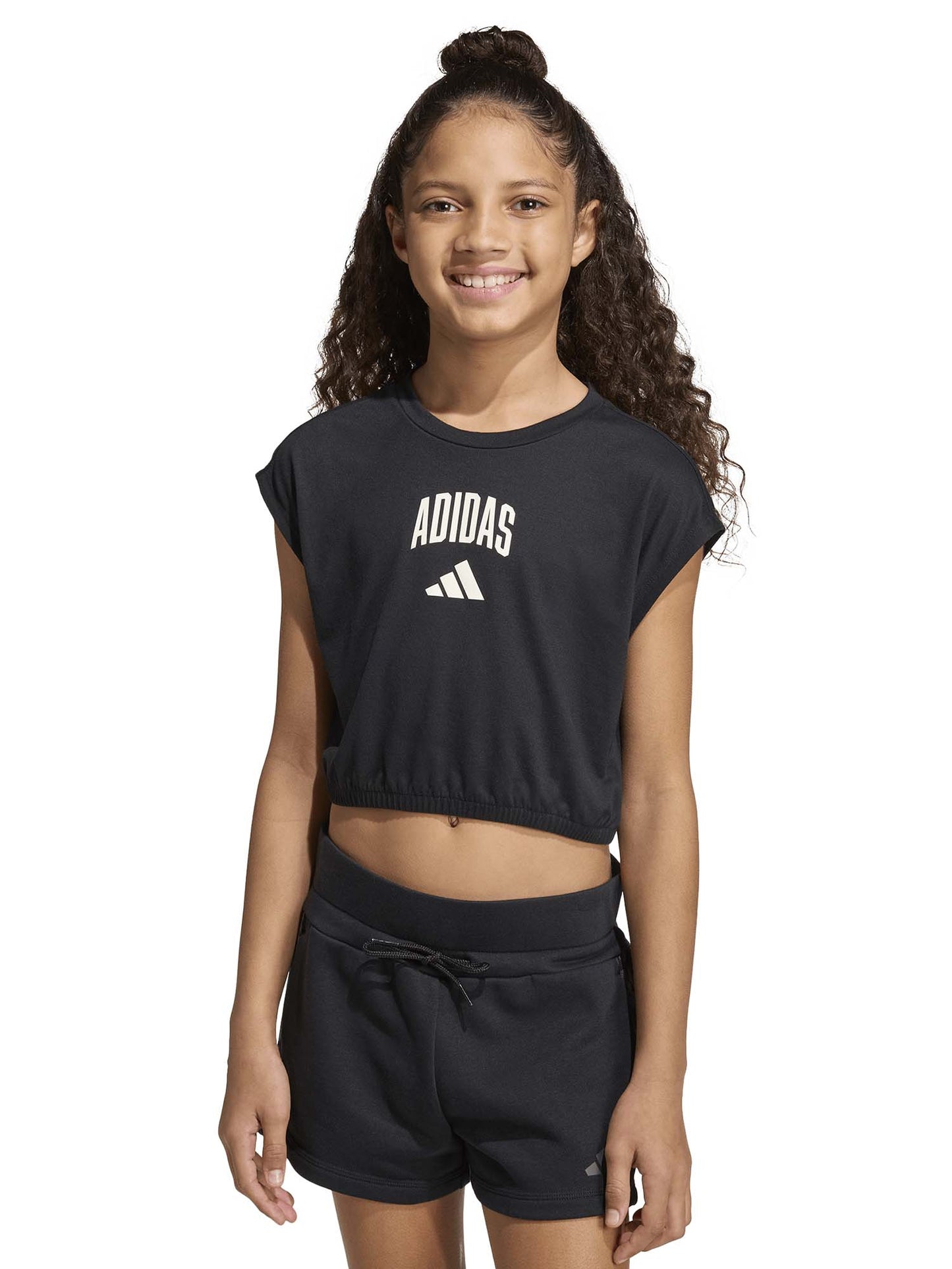 T-shirt crop Adidas nera da bambina per look casual estivi
