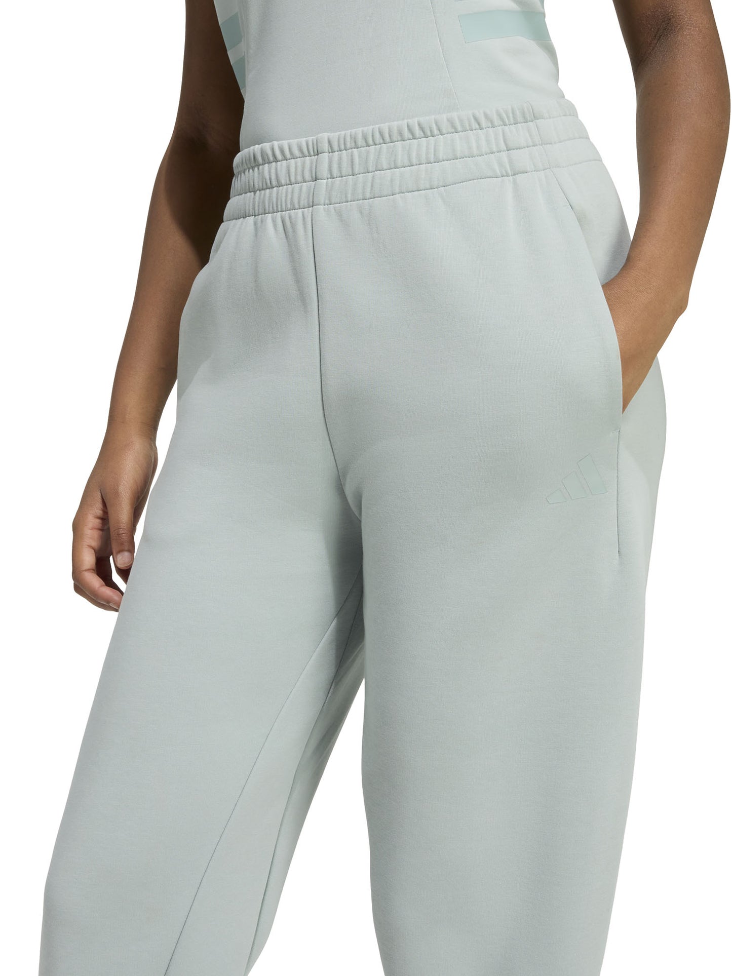 Pantaloni verde adidas Future Icons 3-Stripes da donna per un look casual