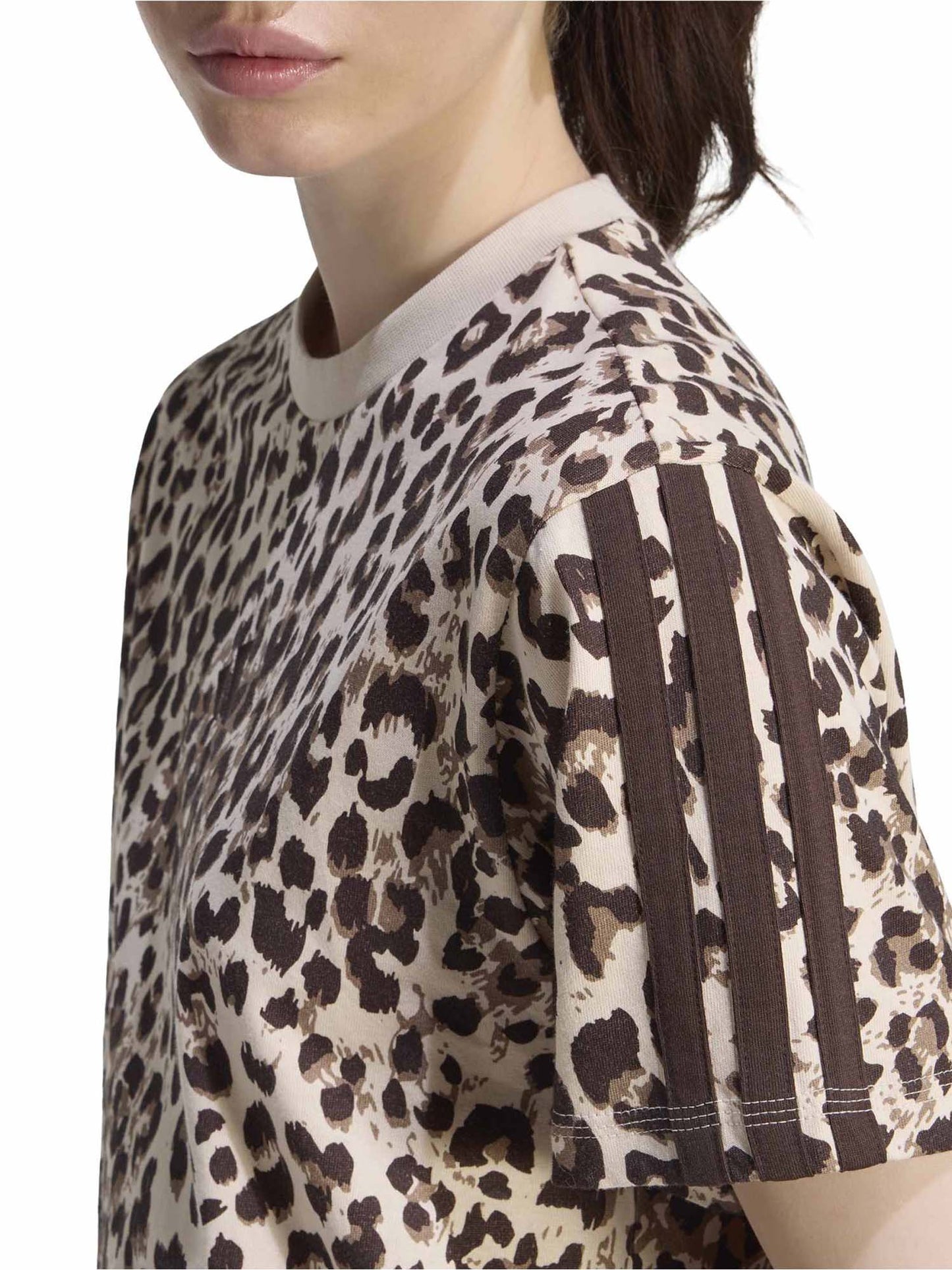 Adidas Seasonal Essentials, t-shirt maniche corte da donna animalier