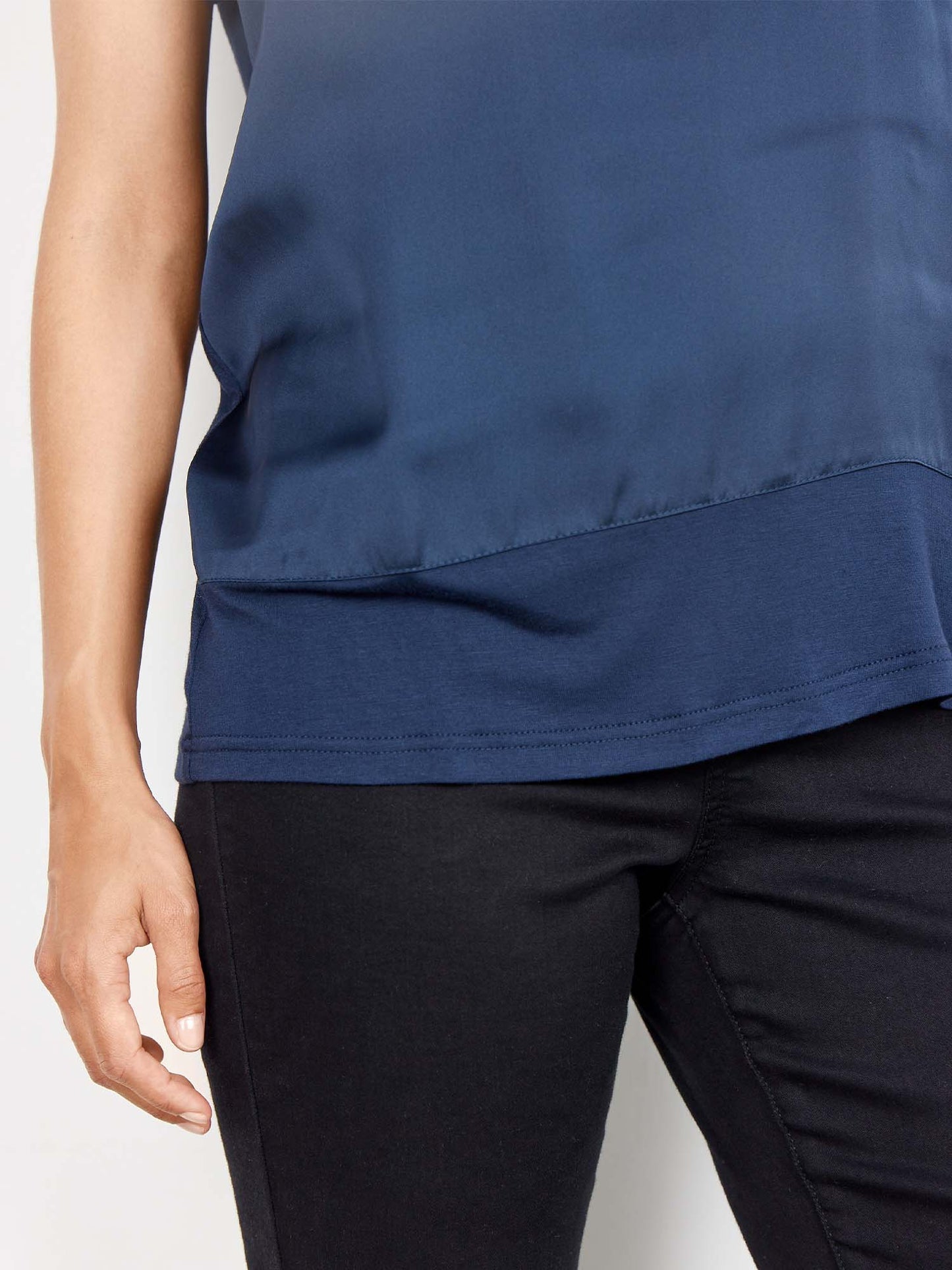 T-shirt blu con scollo rotondo regular fit da donna Soyaconcept