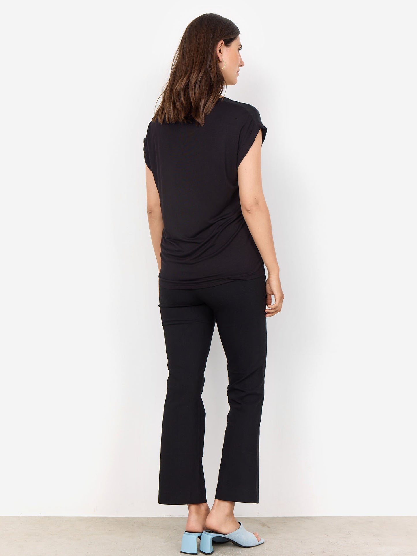 T-shirt nera Soya Concept con scollo rotondo da donna
