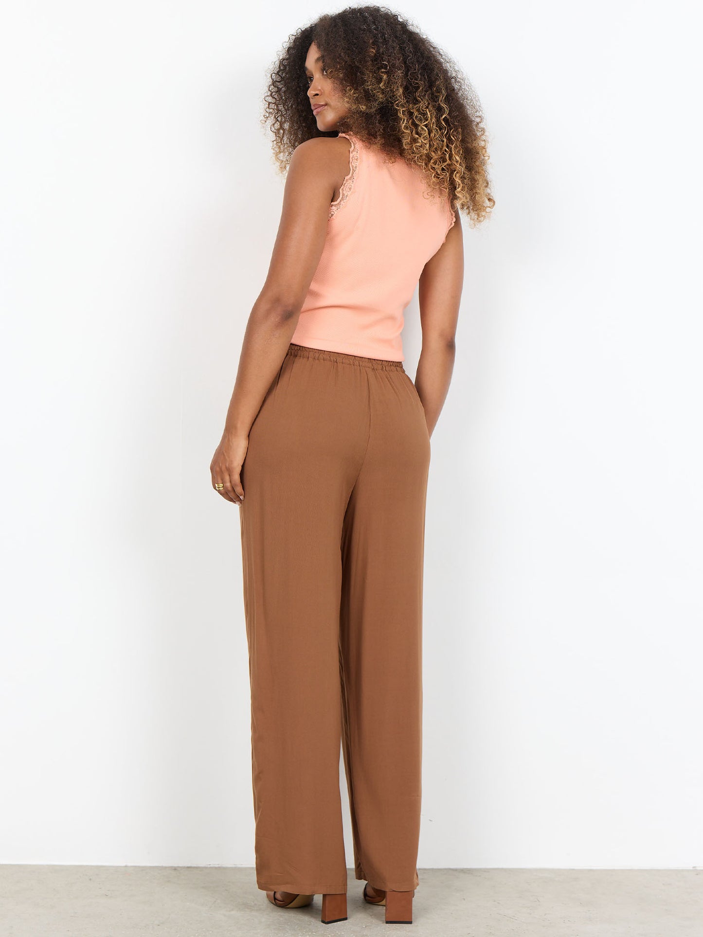 Pantaloni donna Soyaconcept marroni per primavera estate