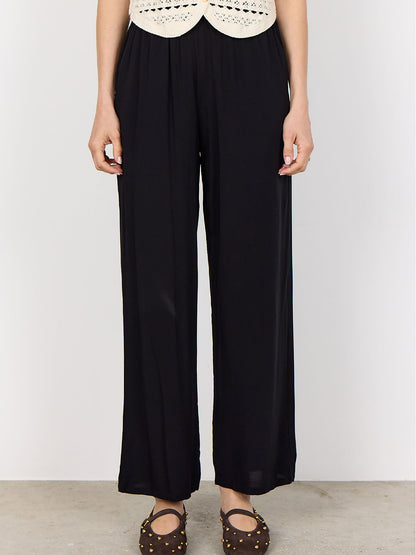 Pantaloni donna Soyaconcept in nero per un look versatile