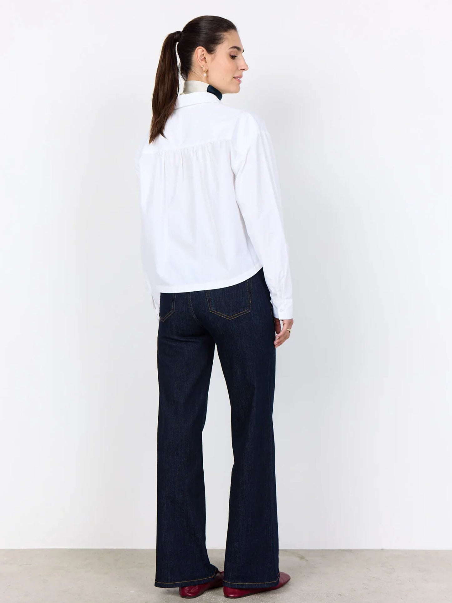 Camicia crop bianca da donna con colletto italiano Soya Concept