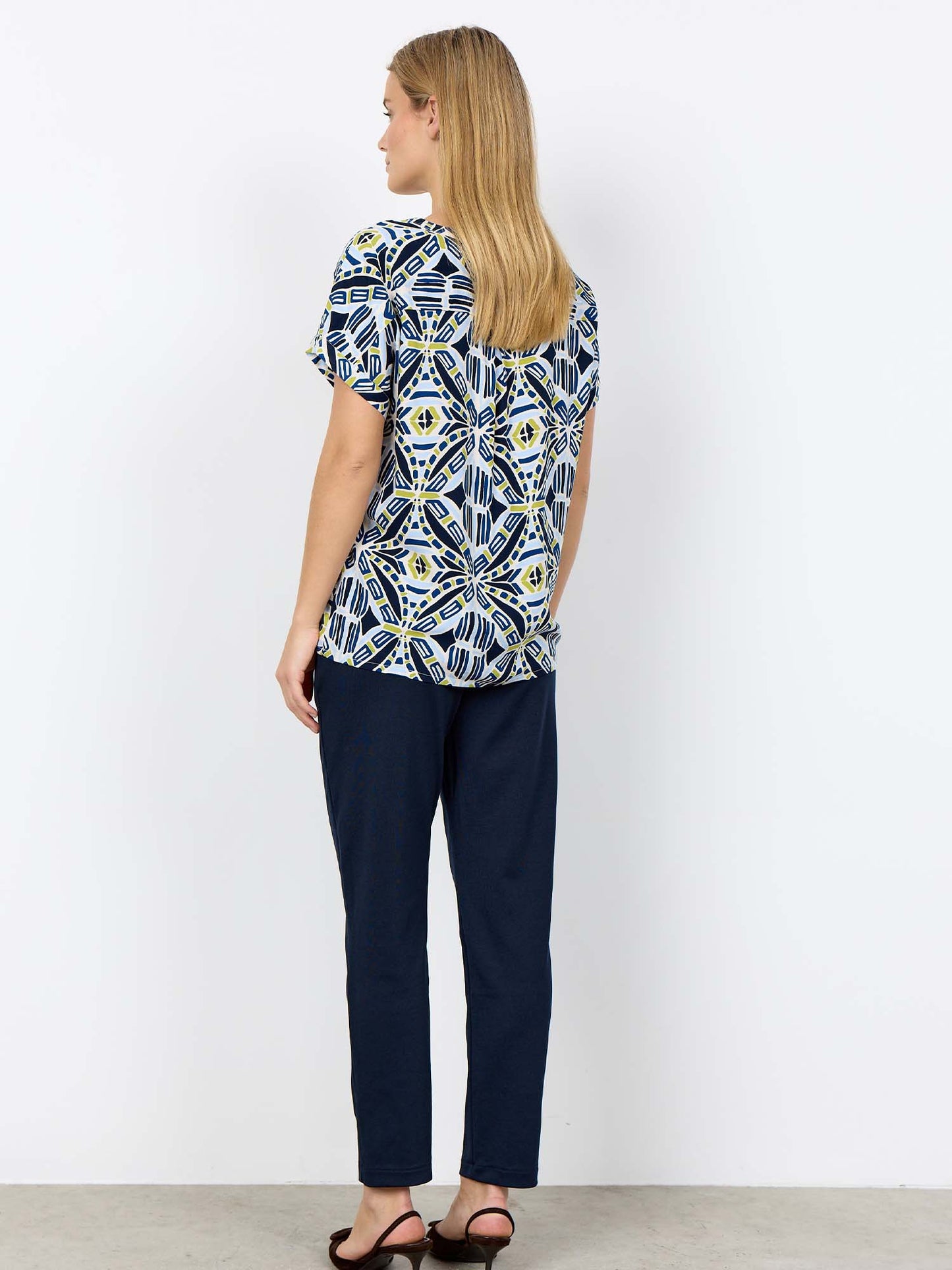 Blusa donna Soyaconcept Cassiel con stampa multicolore e collo a V