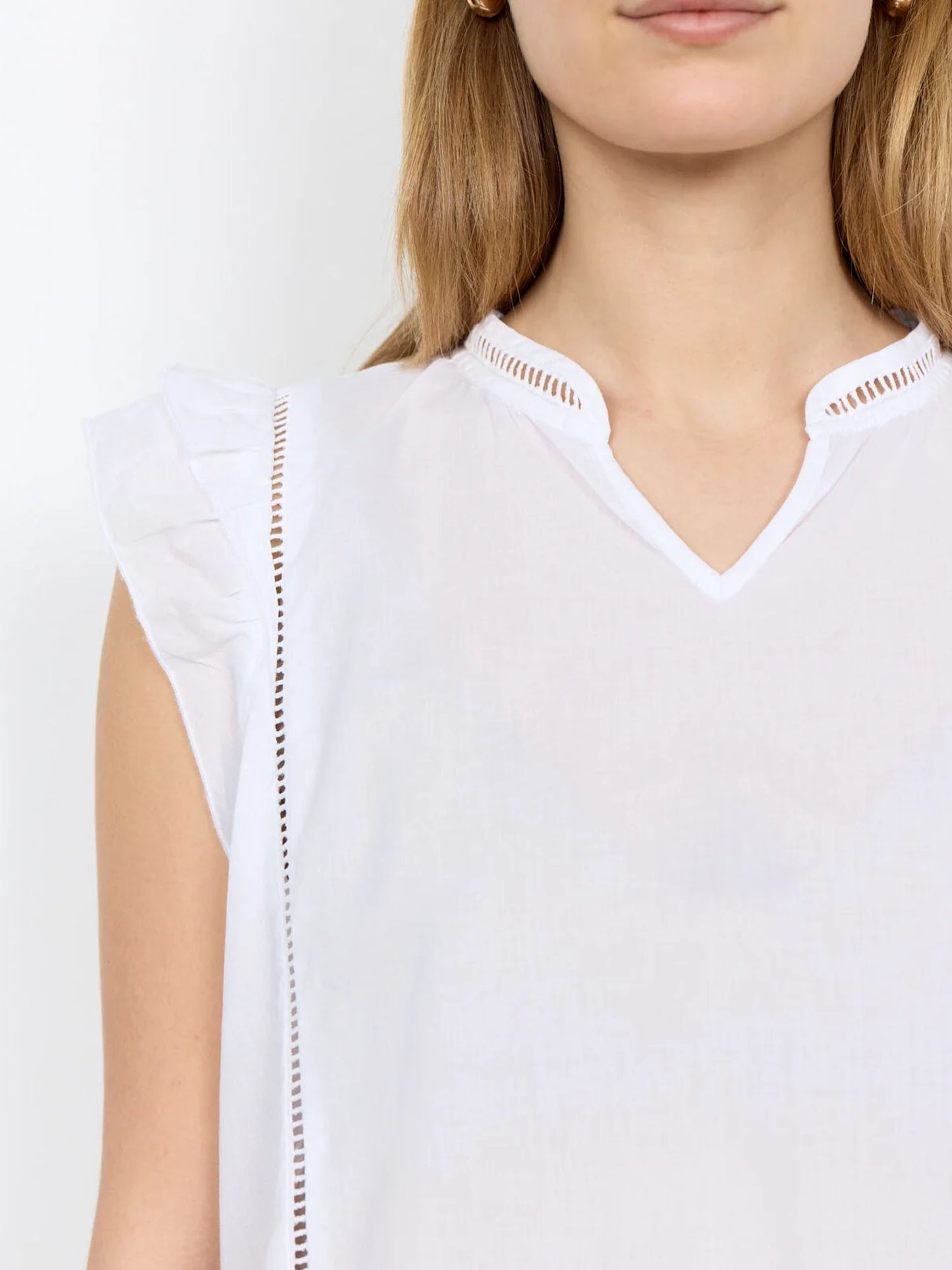 Canotta da donna bianca Soyaconcept, essenziale e versatile