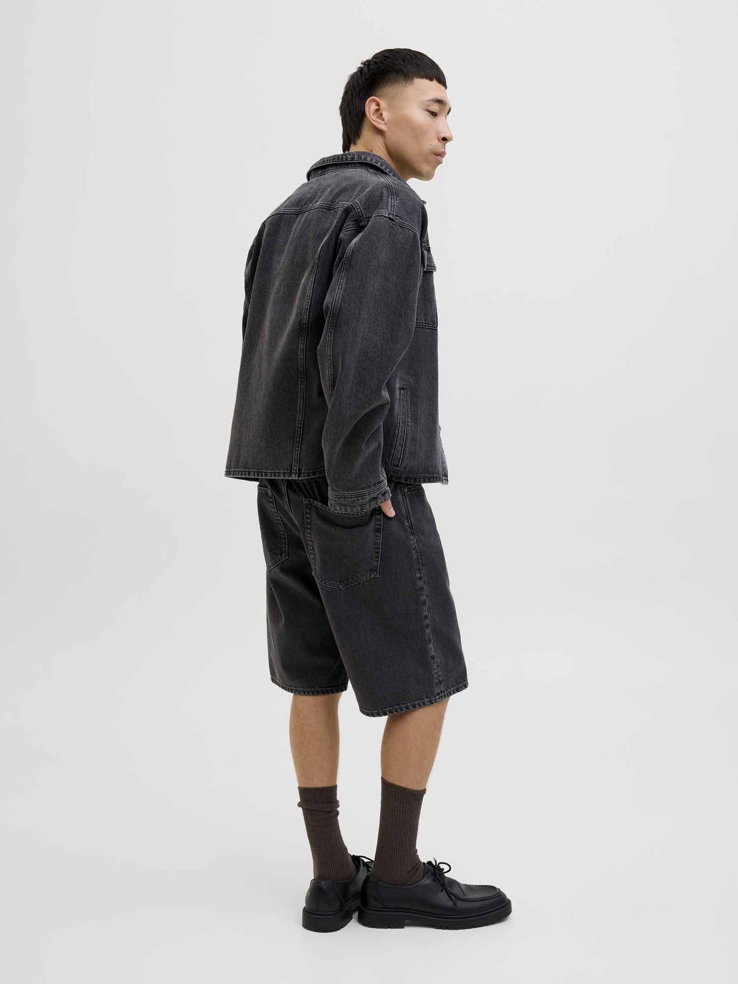 Bermuda Alex baggy fit in denim nero da uomo Jack&Jones