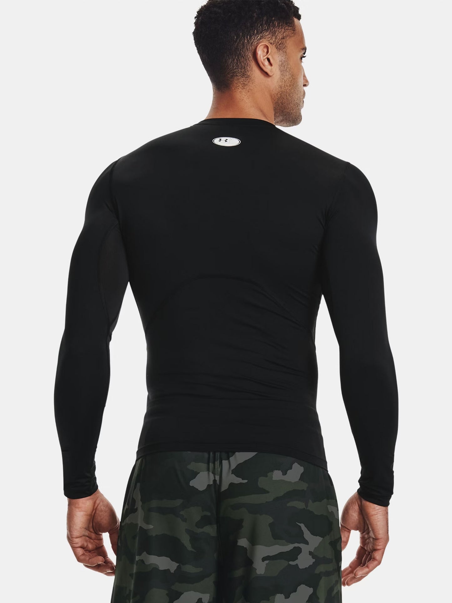 MAGLIA ADERENTE UNDER ARMOUR DA UOMO NERO