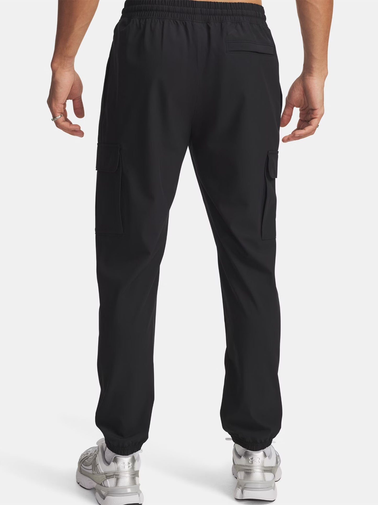Pantaloni cargo Under Armour Vibe Woven uomo neri sportivi