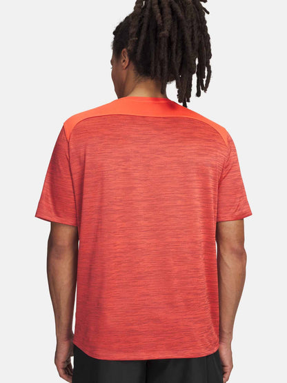 Under Armour Tech Utility, t-shirt tecnica uomo rossa per allenamento