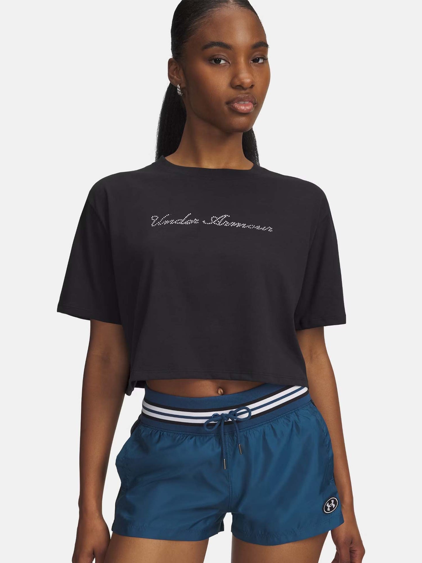 Under Armour UA Crop, t-shirt donna nera a manica corta dal design moderno