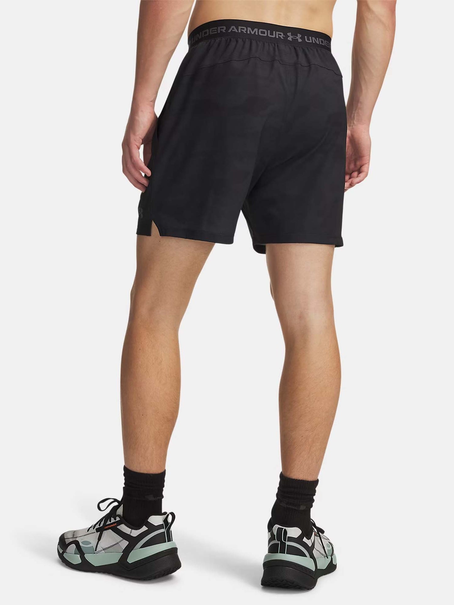Under Armour Vanish, shorts da uomo nero