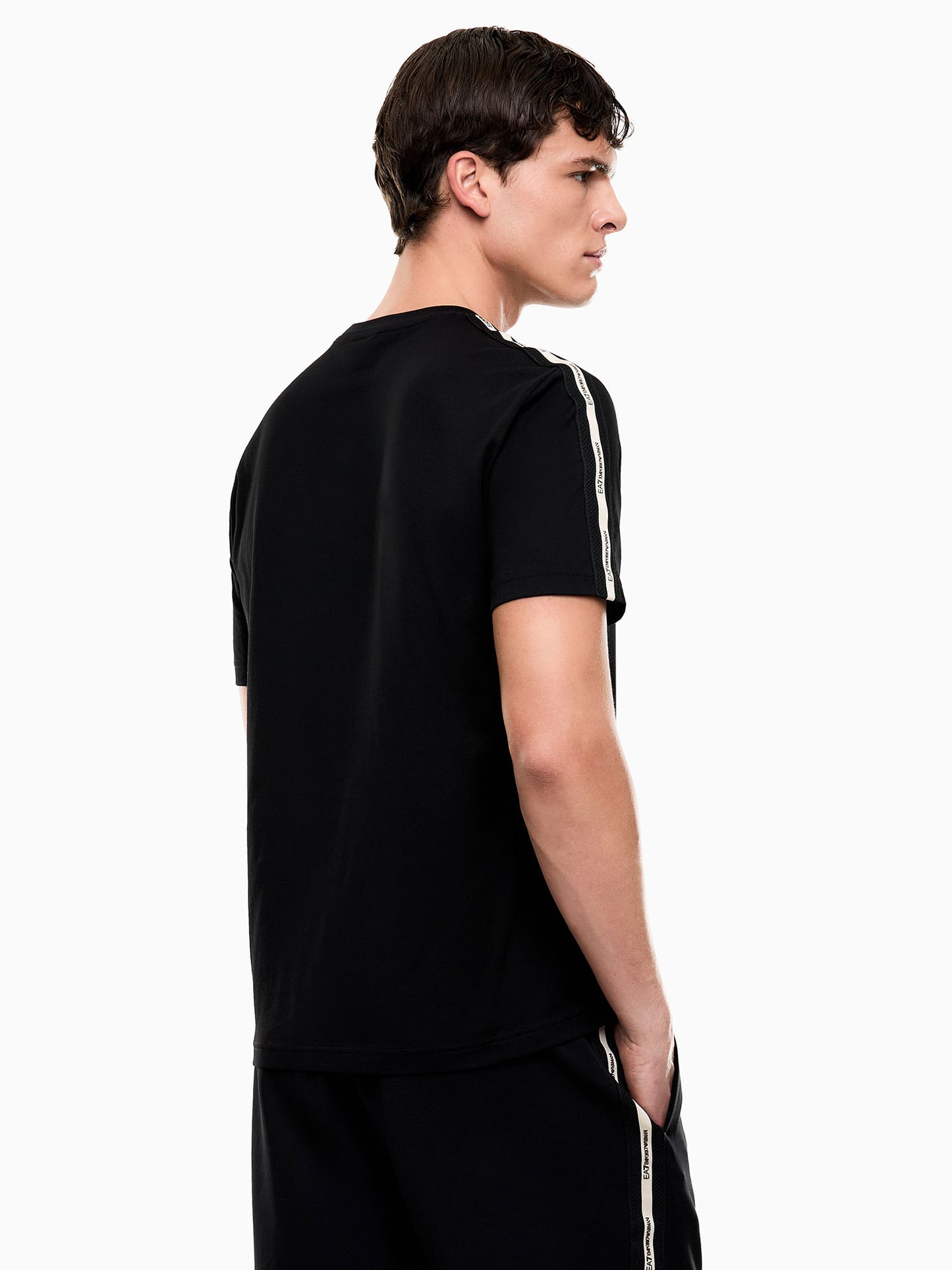 T-shirt nera da uomo EA7 Emporio Armani in cotone