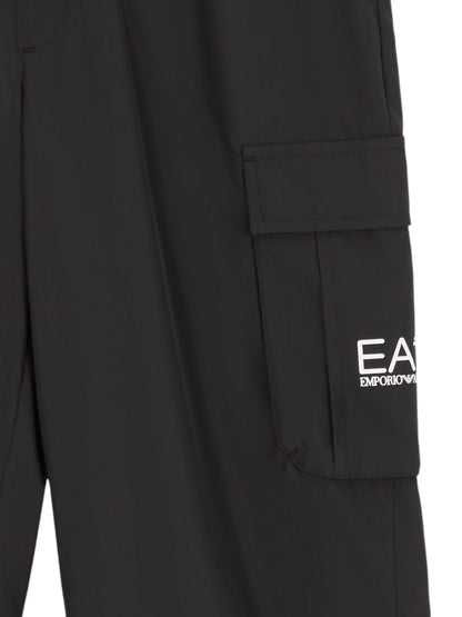 Pantaloni cargo da bambino EA7 Emporio Armani in cotone nero