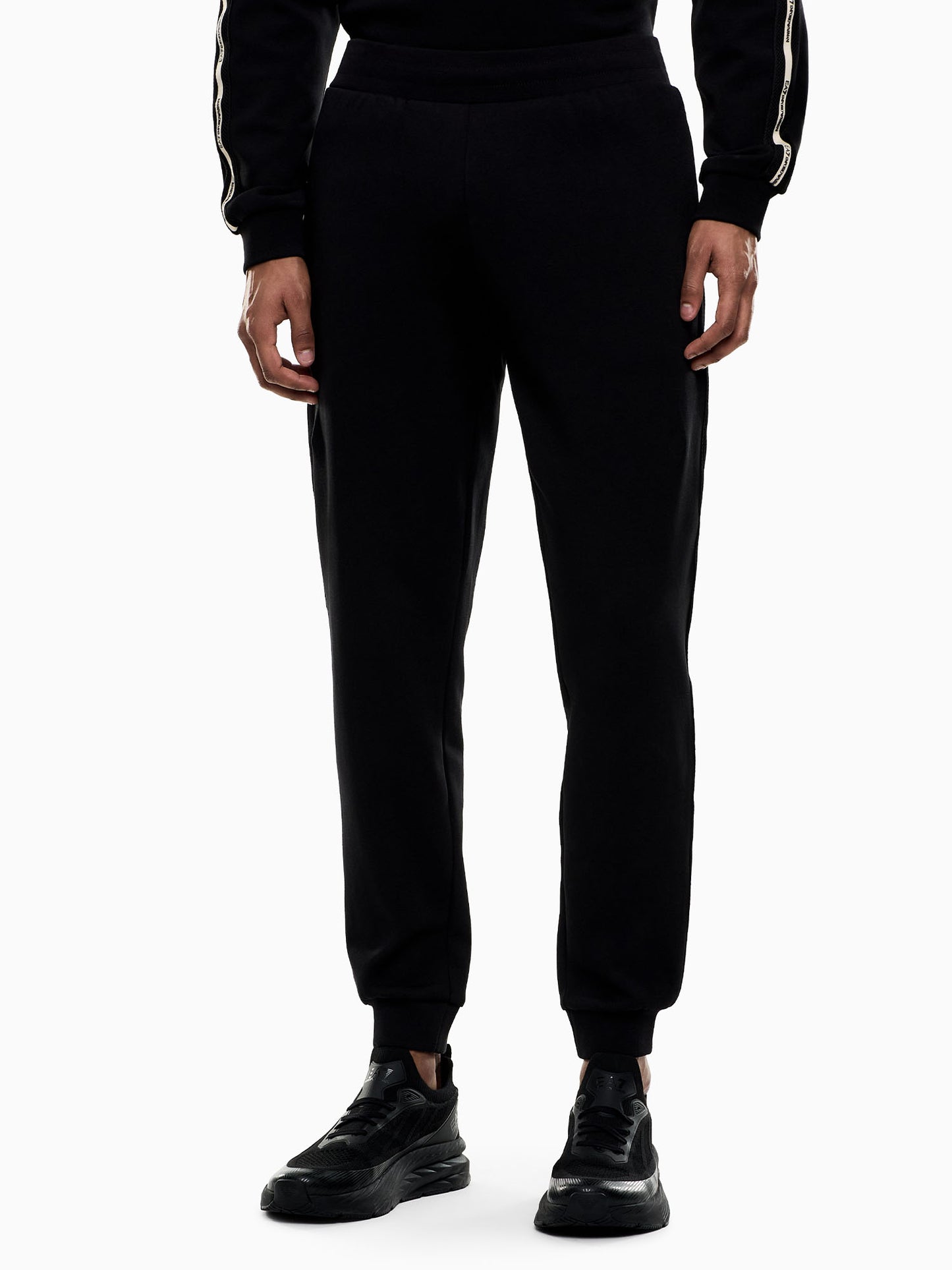 Pantaloni sportivi neri da uomo EA7 Emporio Armani dal design contemporaneo