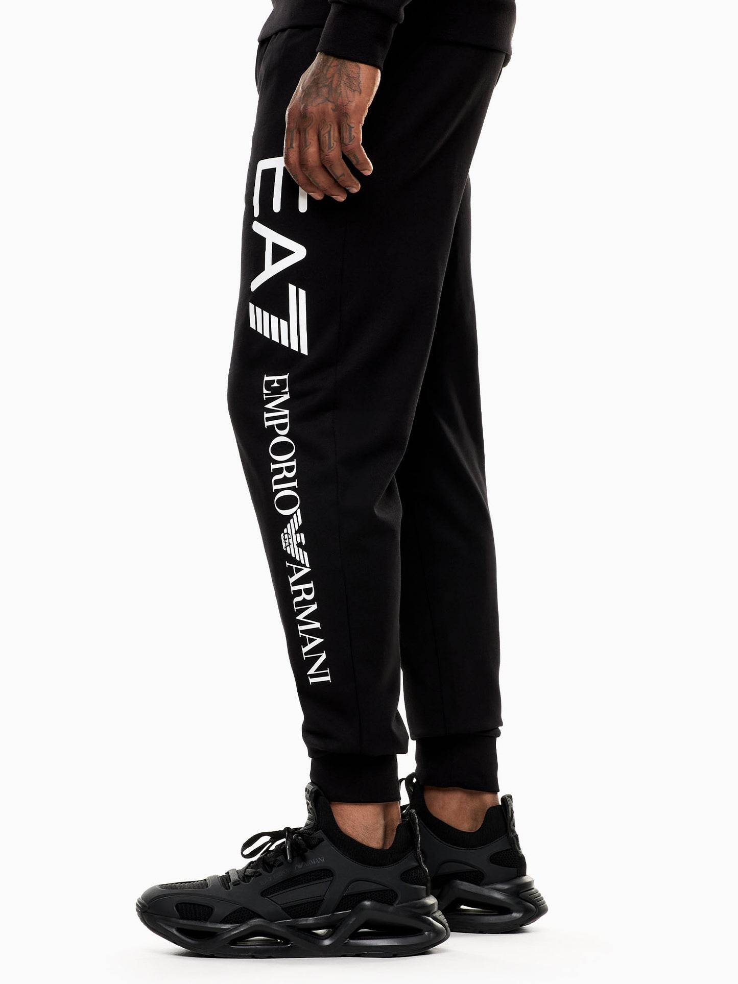 Pantaloni jogger da uomo EA7 Emporio Armani in nero