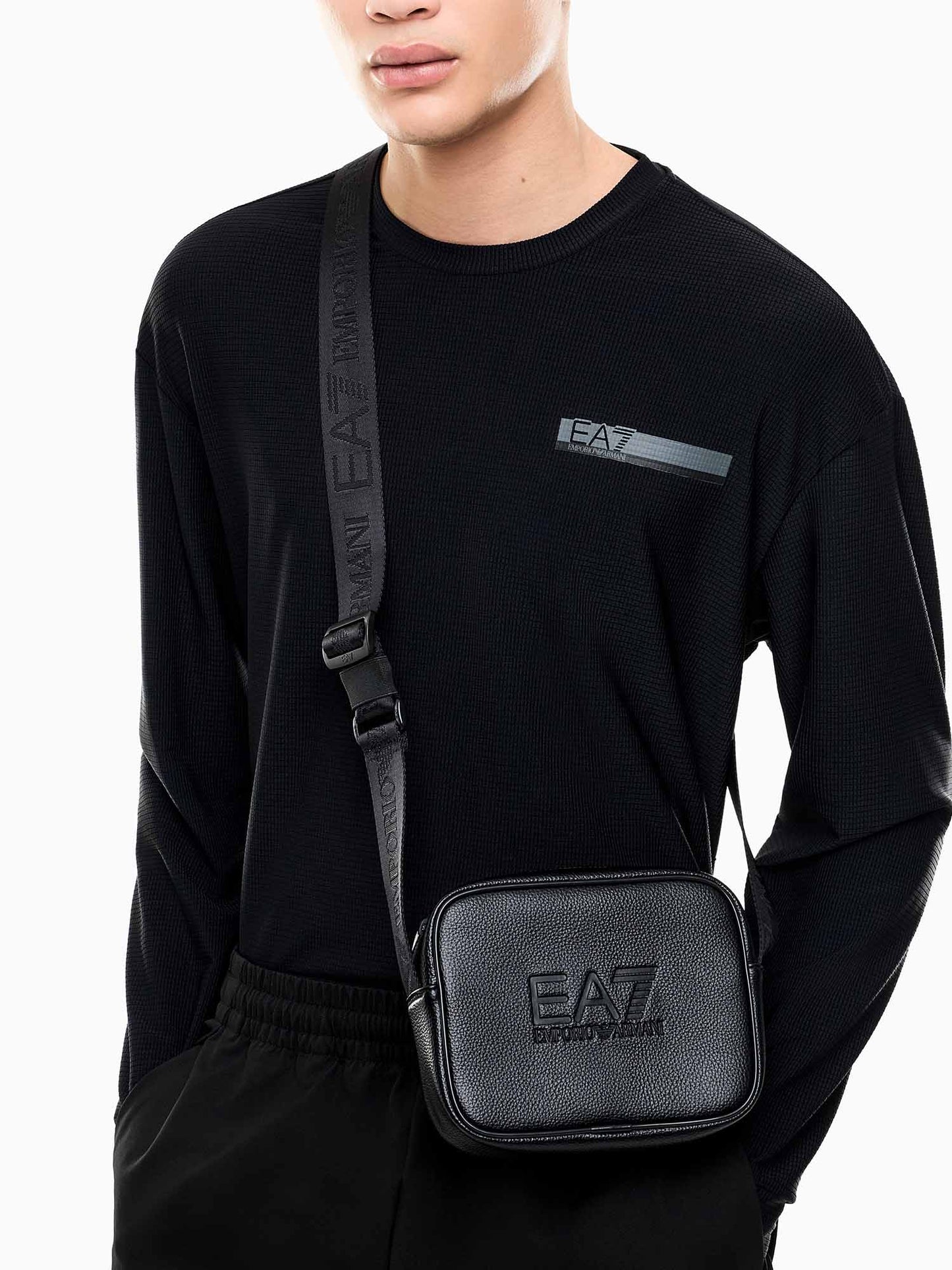 Ea7 Emporio Armani Train Crossbody, borsa da donna nera