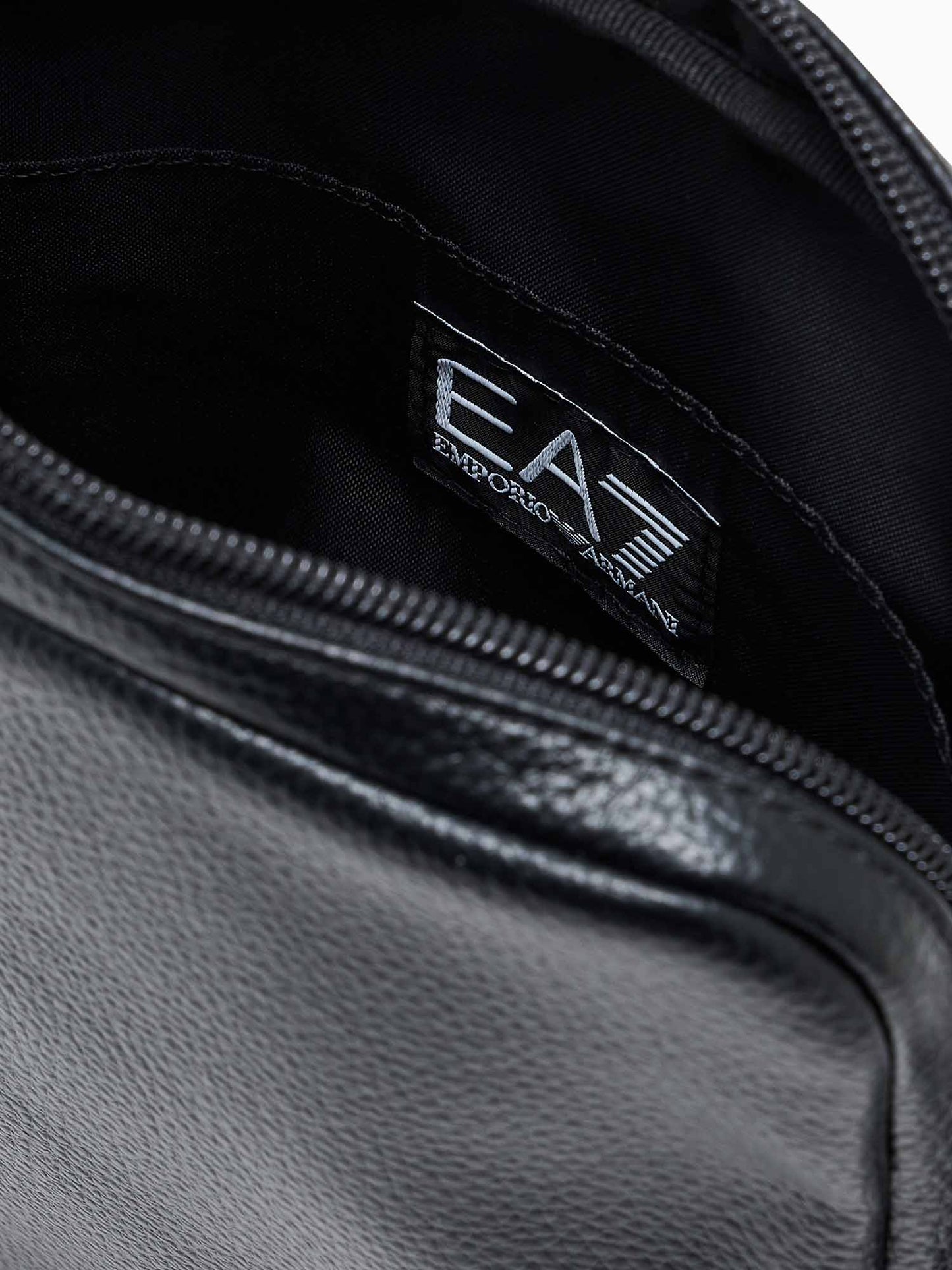 Ea7 Emporio Armani Train Core Pouch, tracolla da uomo nera
