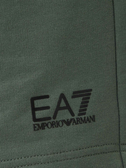 Bermuda verde da uomo EA7 Emporio Armani dal design raffinato