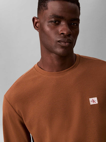 Maglia a maniche lunghe Calvin Klein Jeans marrone da uomo
