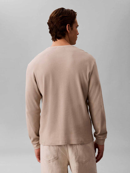 Calvin Klein Ck Waffle Badge Crew, maglia da uomo fango