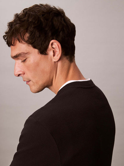 MAGLIA WAFFLE BADGE CALVIN KLEIN JEANS UOMO NERO