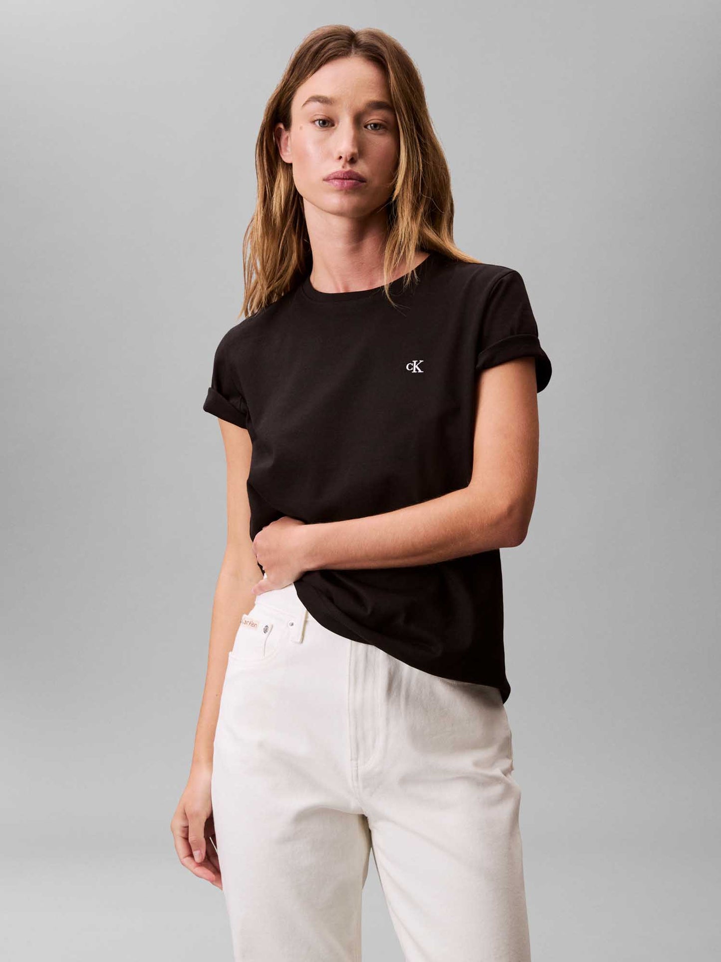 T-shirt girocollo Calvin Klein da donna in nero