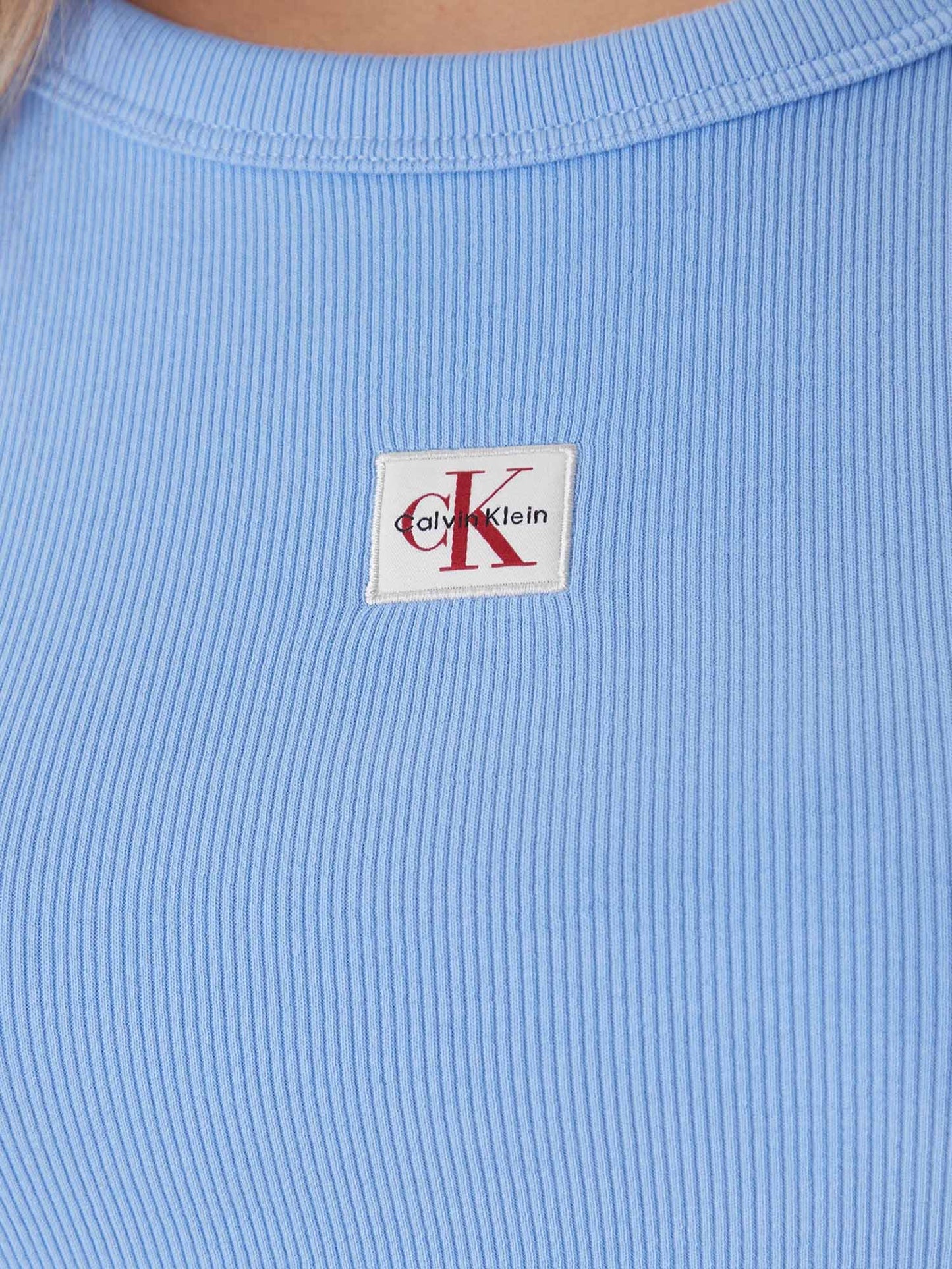 T-shirt cropped azzurra Calvin Klein Jeans da donna in cotone