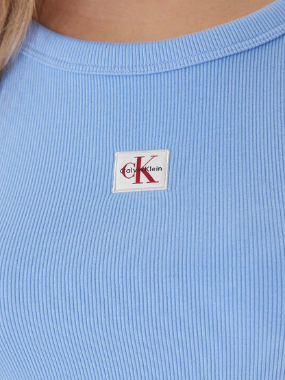T-shirt azzurra Calvin Klein Jeans crop a costine da donna