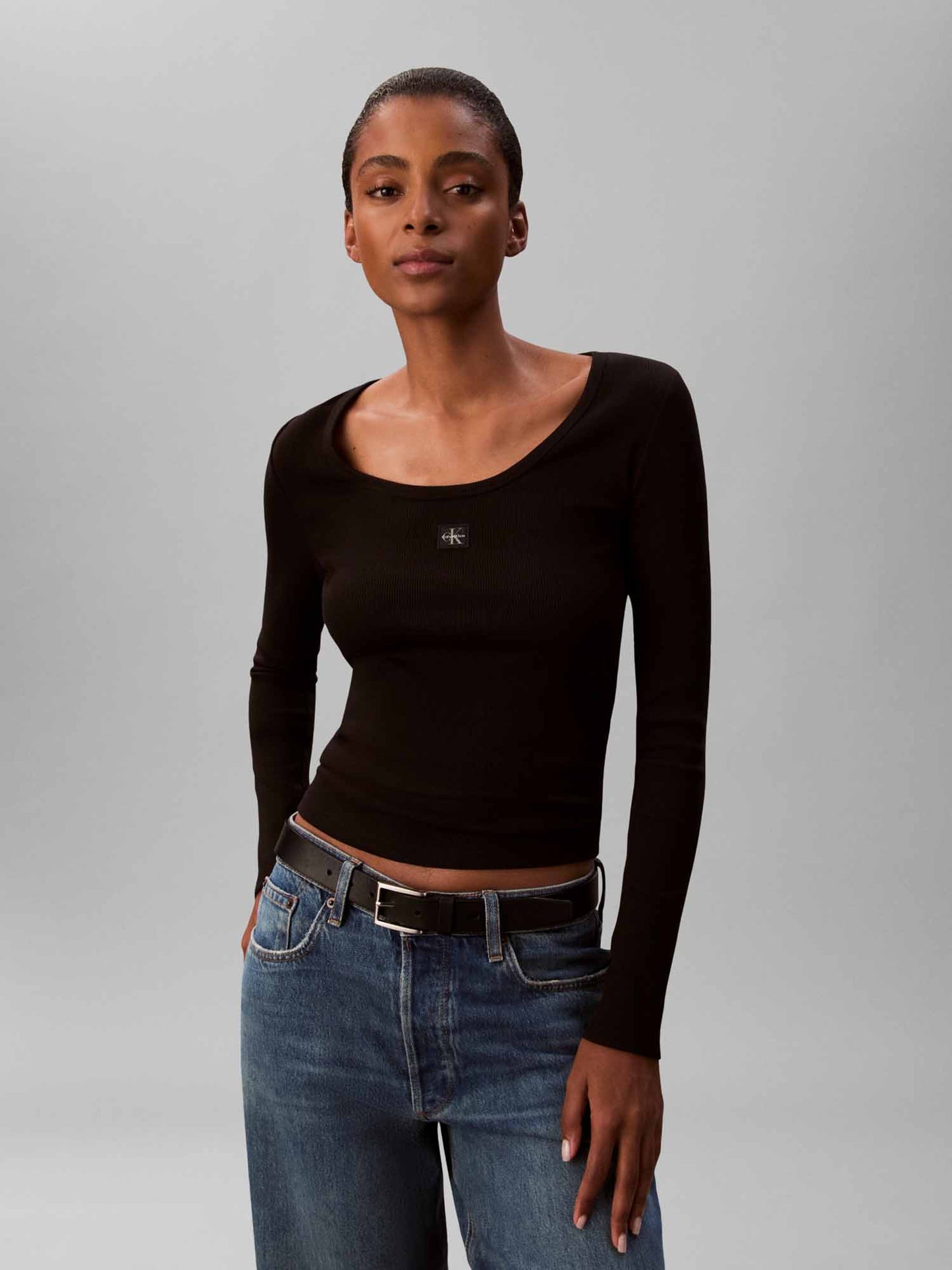 Calvin Klein LV047D218G UB1, maglia a manica lunga da donna nera