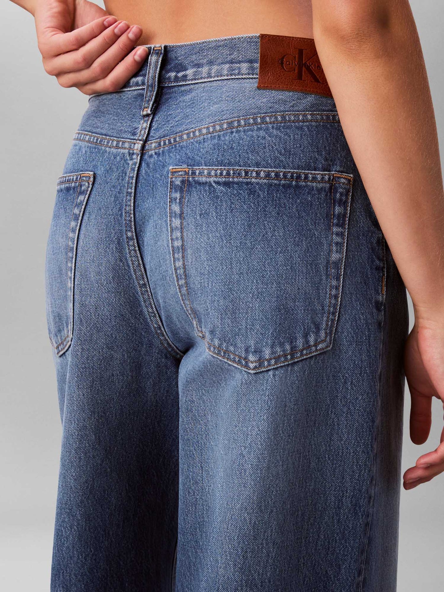 Jeans wide leg in denim medio da donna con vita alta Calvin Klein