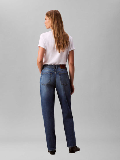 Jeans tapered fit a vita alta da donna in denim Calvin Klein