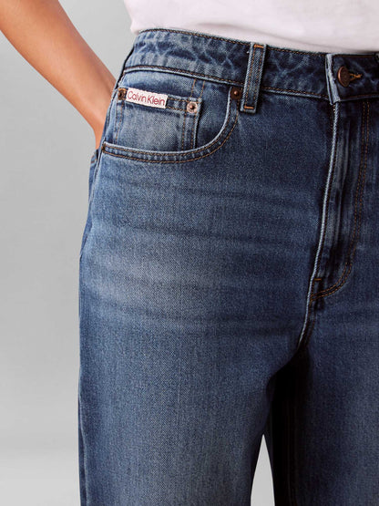 Jeans tapered fit a vita alta da donna in denim Calvin Klein