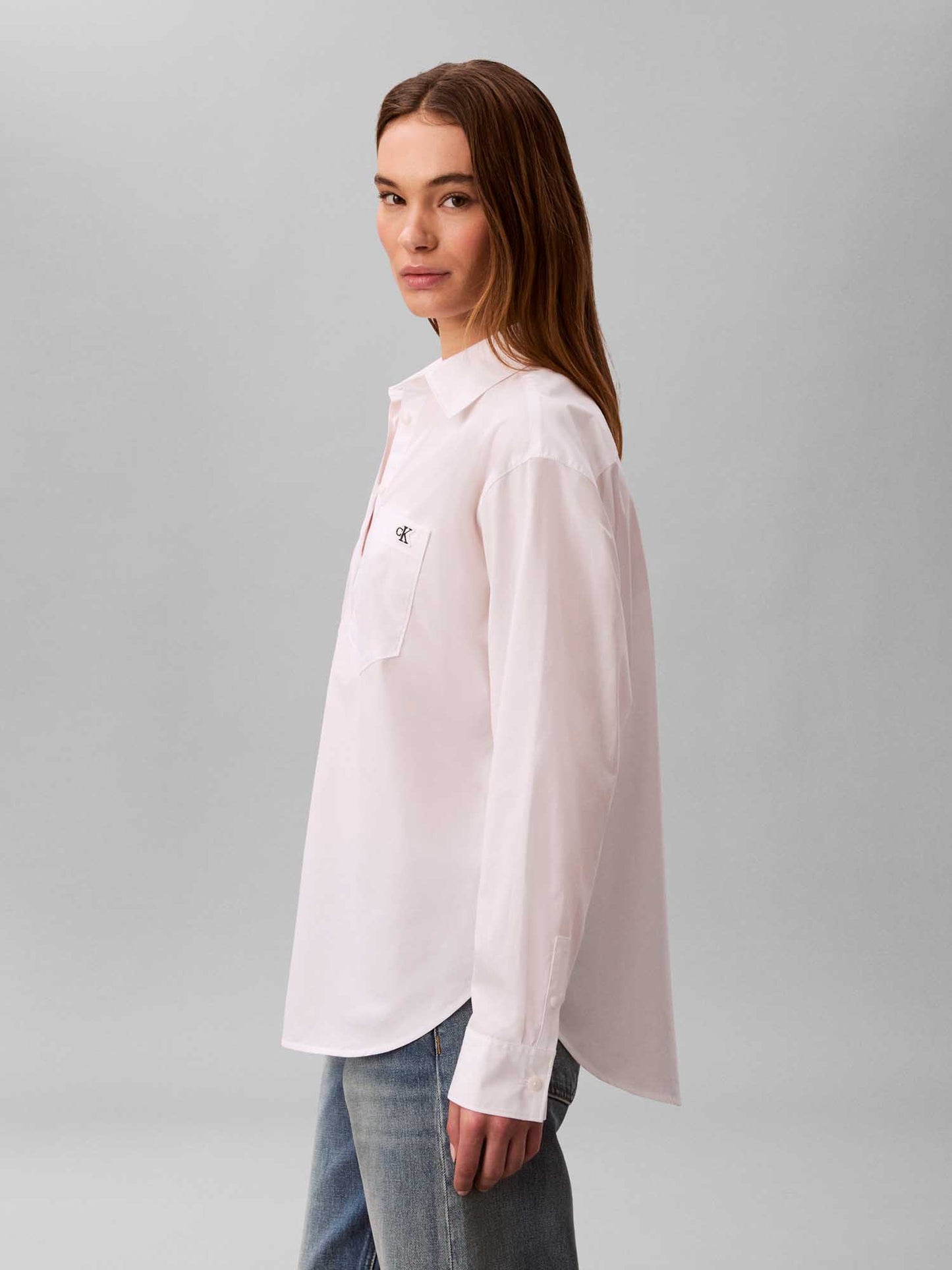Camicia bianca Calvin Klein in popeline di cotone relaxed fit da donna