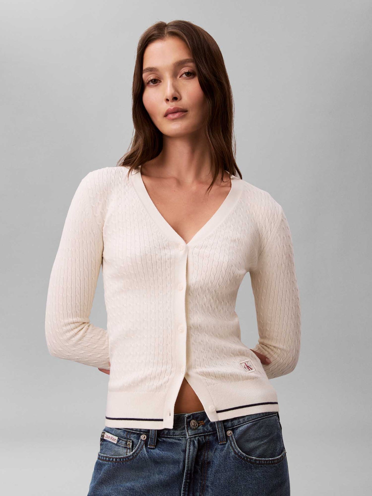 Cardigan bianco Calvin Klein Jeans in morbida maglia a trecce da donna