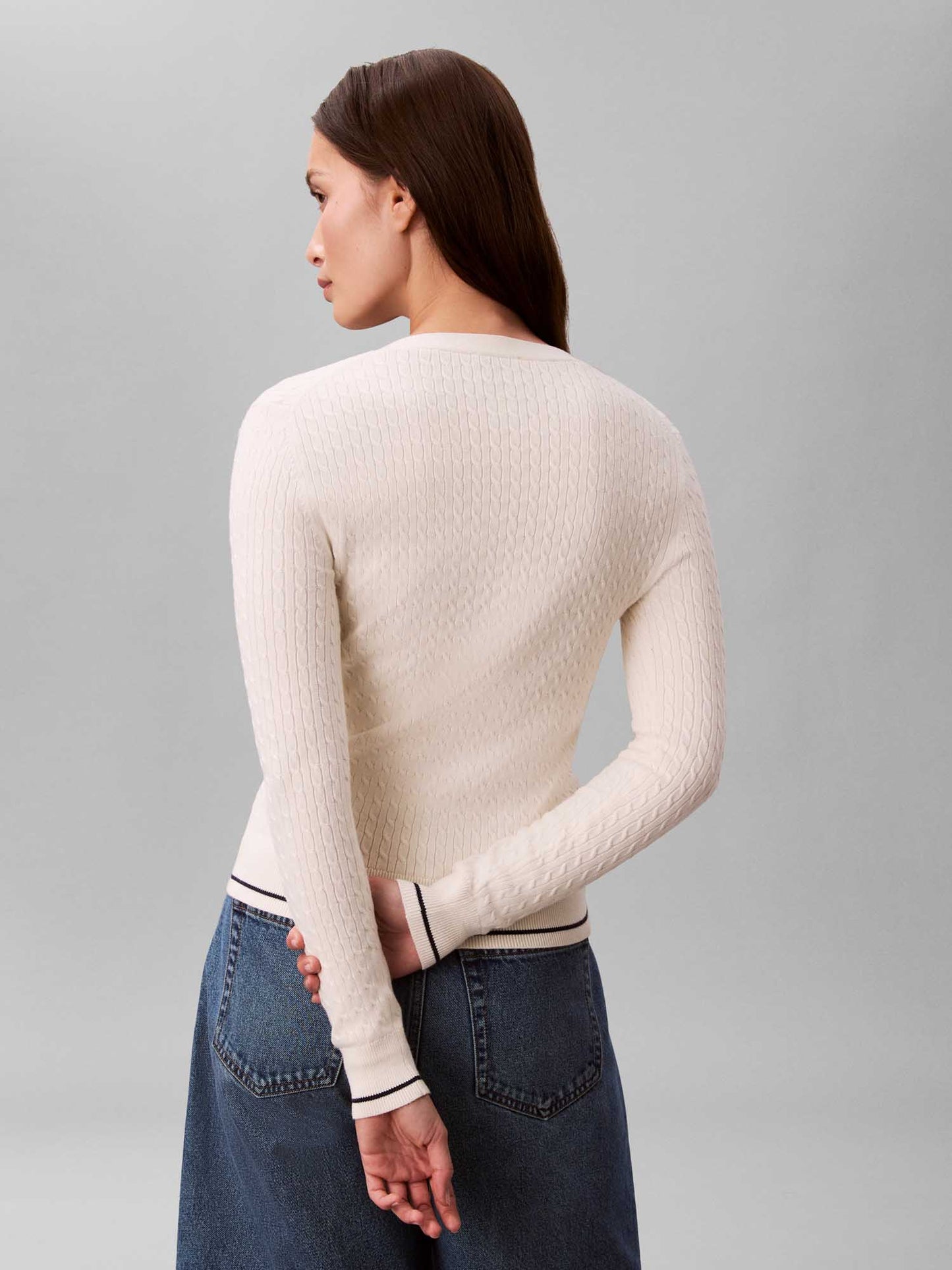 Cardigan bianco Calvin Klein Jeans in morbida maglia a trecce da donna