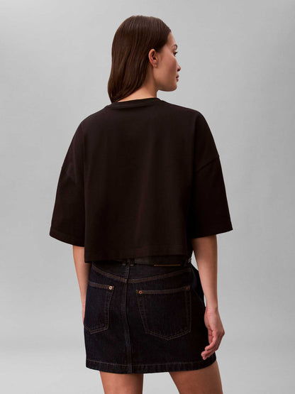 T-shirt nera Calvin Klein Jeans Boxy Fit da donna con logo