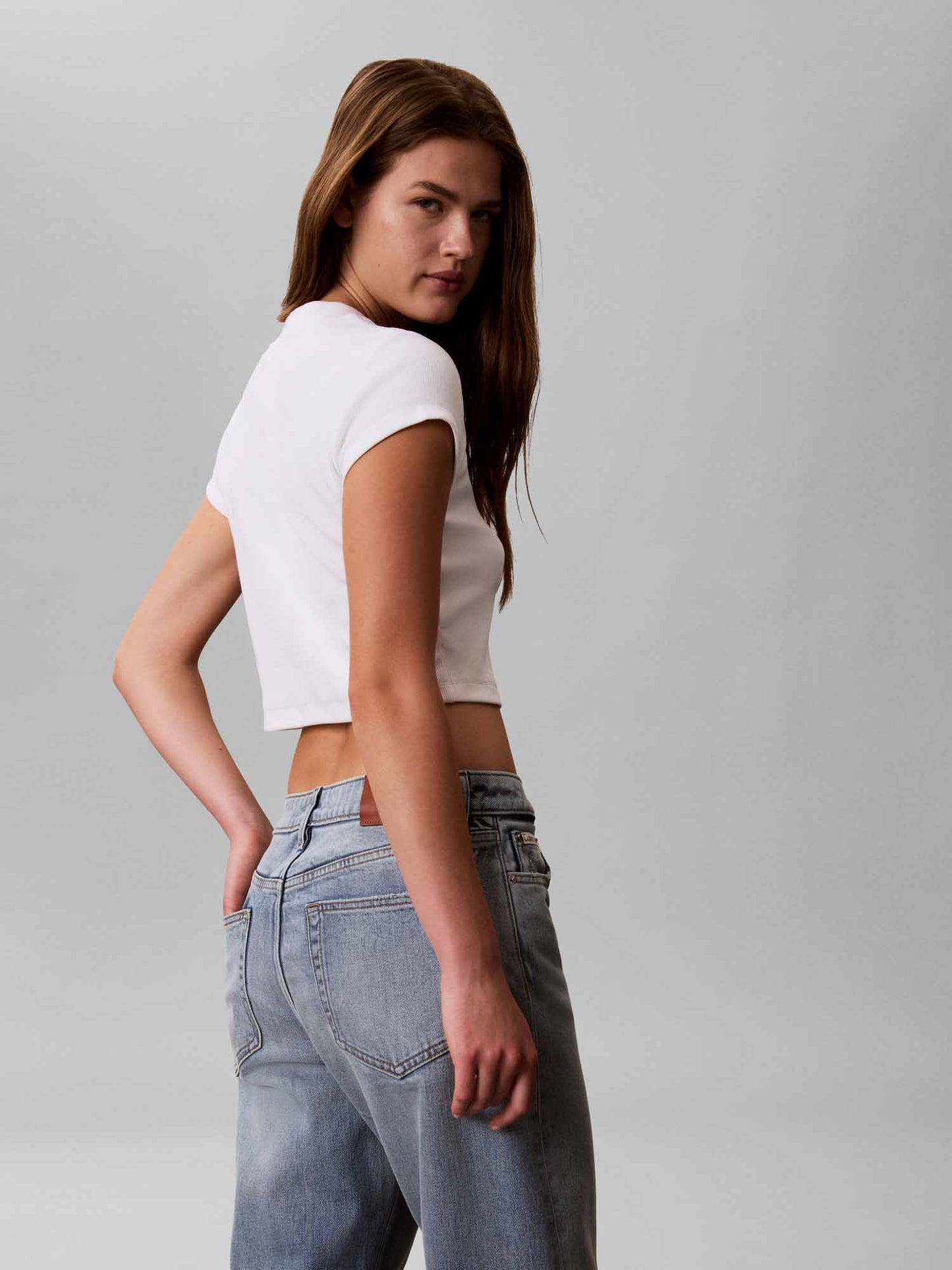 Calvin Klein Seasonal Logo Bab, t-shirt maniche corte da donna bianca