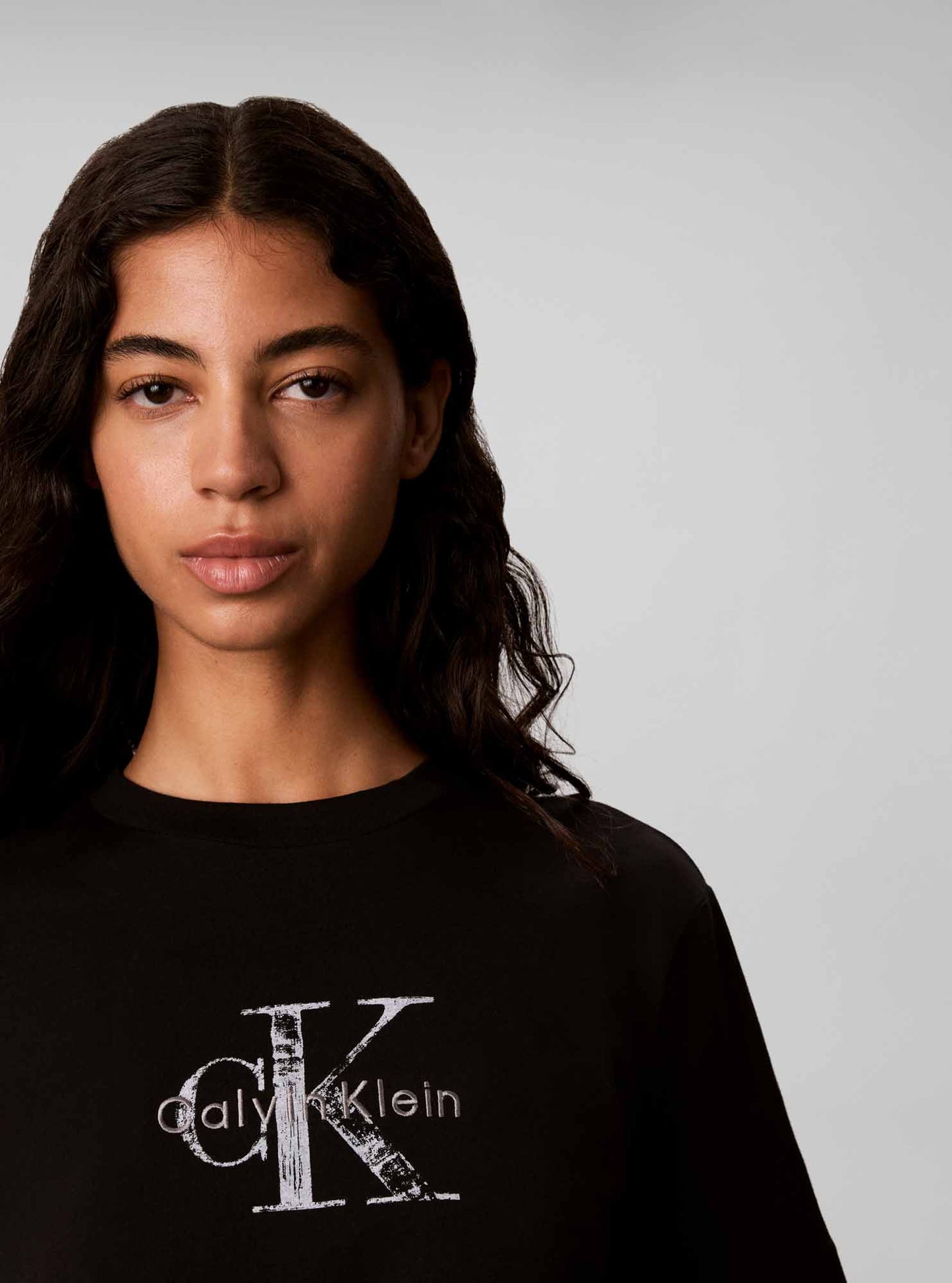 Calvin Klein CK Boxy Monologo, t-shirt maniche corte da donna nera