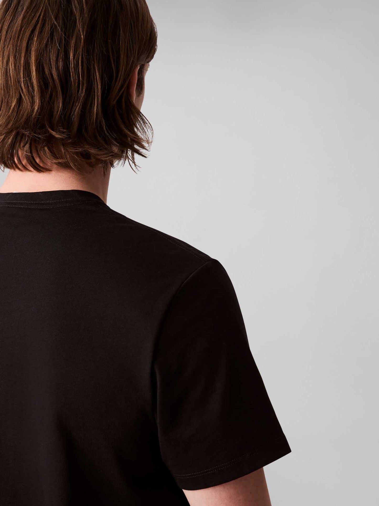 Calvin Klein Jeans, t-shirt nera da uomo con logo ricamato