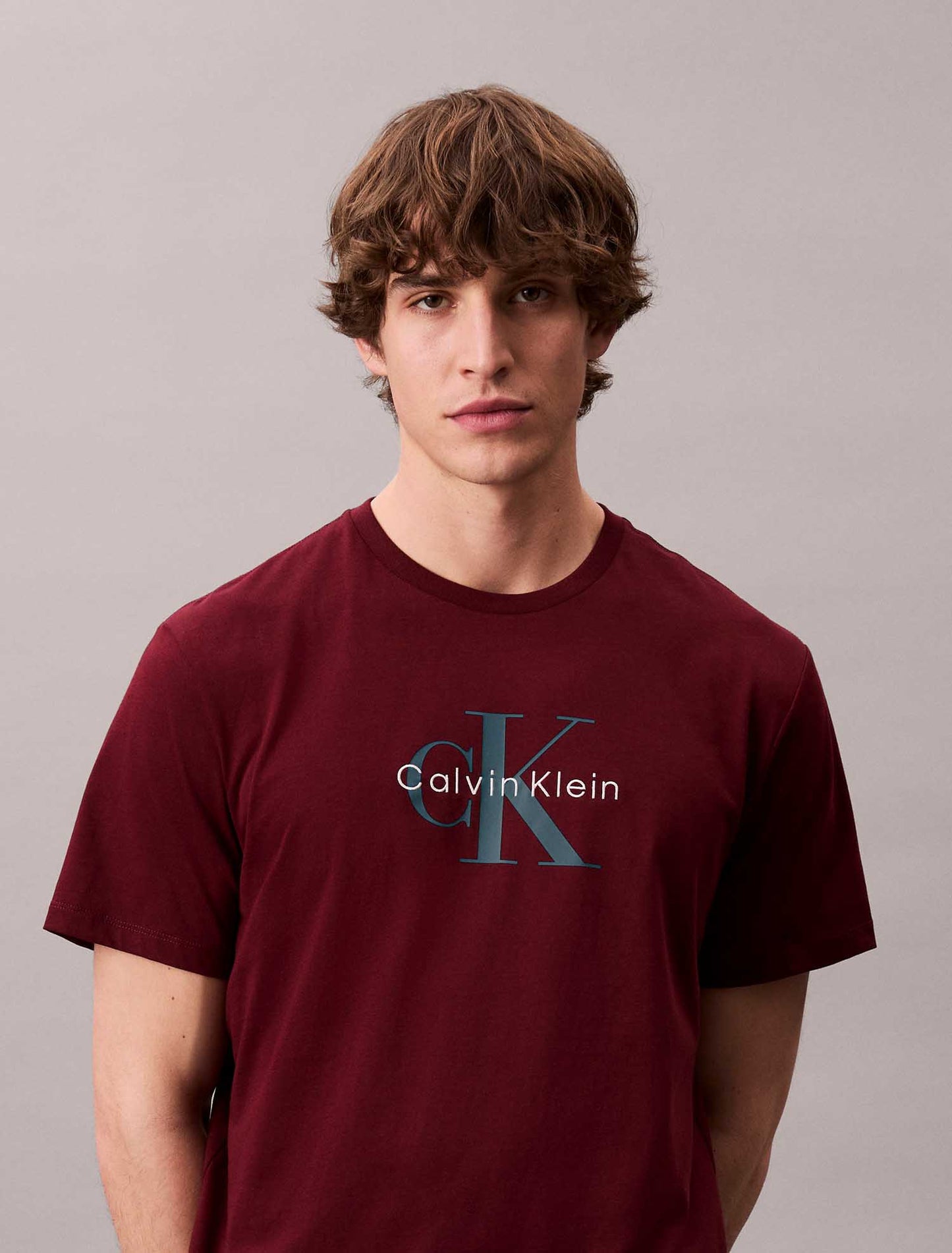 T-SHIRT HERO MONOLOGO TEE CALVIN KLEIN JEANS UOMO BORDEAUX