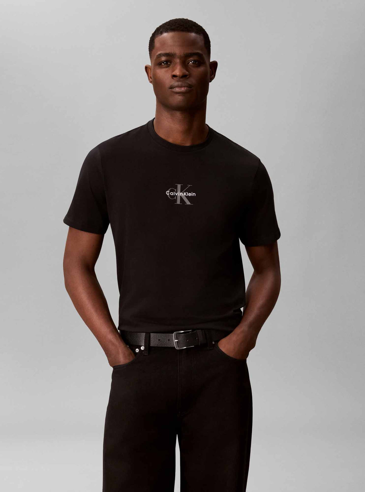 Calvin Klein LV04RB866G, t-shirt da uomo nera