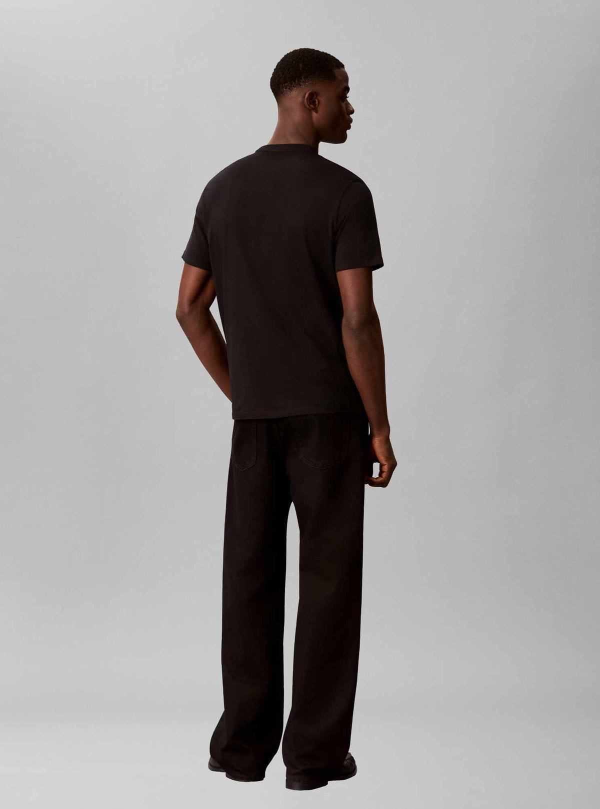 Calvin Klein LV04RB866G, t-shirt da uomo nera