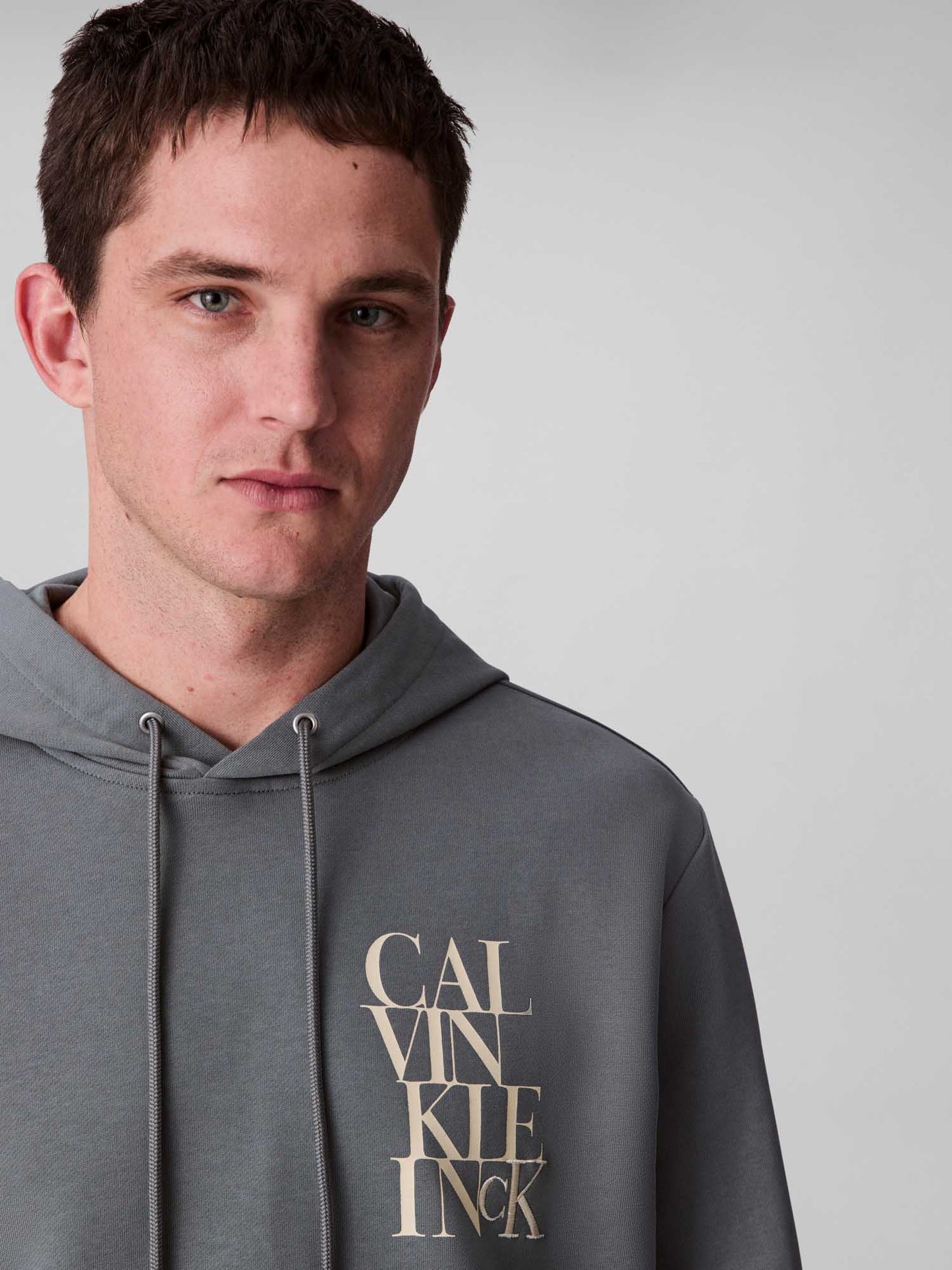 FELPA CON CAPPUCCIO CALVIN KLEIN DA UOMO SALVIA